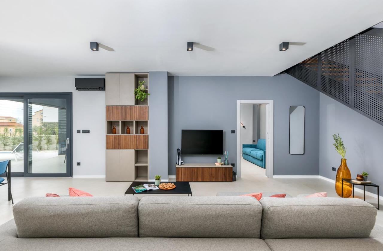 Amazing Private Villa With Outdoor Swimming Pool In ボドニャン エクステリア 写真